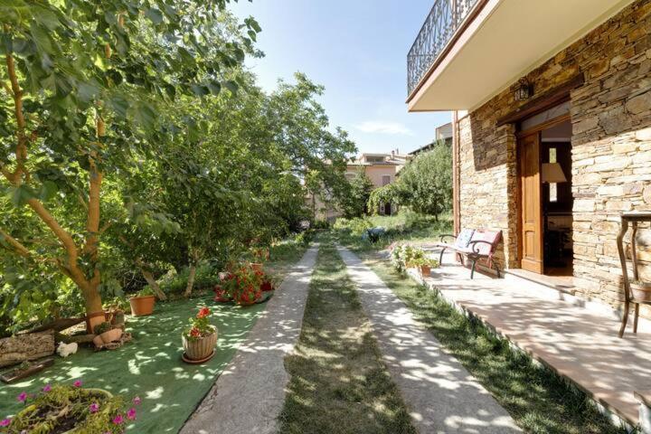 Agrifoglio B&B Con Giardino Aritzo Ngoại thất bức ảnh